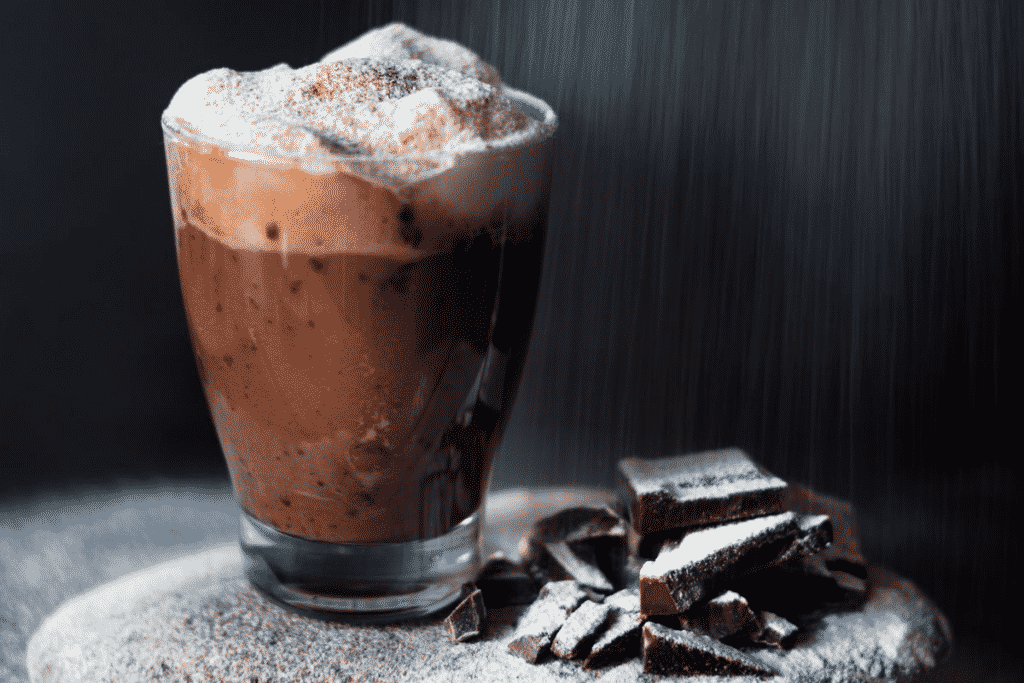 Como fazer chocolate quente cremoso com um sabor marcante